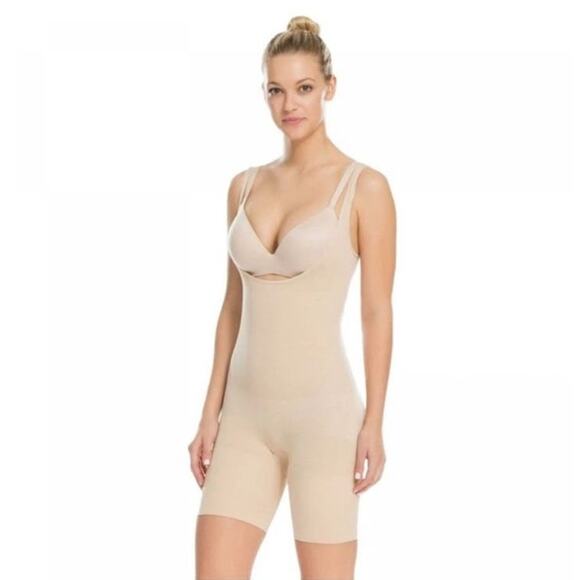 Assets By Spanx Nude Full Body Shapewear Size 1X - Picture 1 of 6